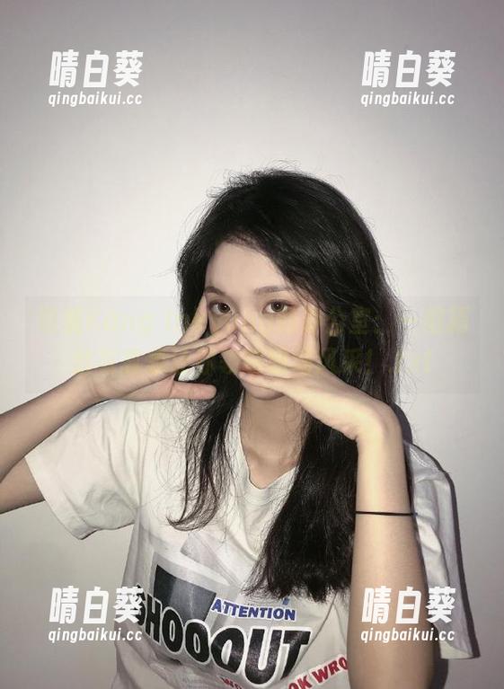 透视Kang Inkyung的办公室：一组精选写真集让你领略职场风采！.txt
